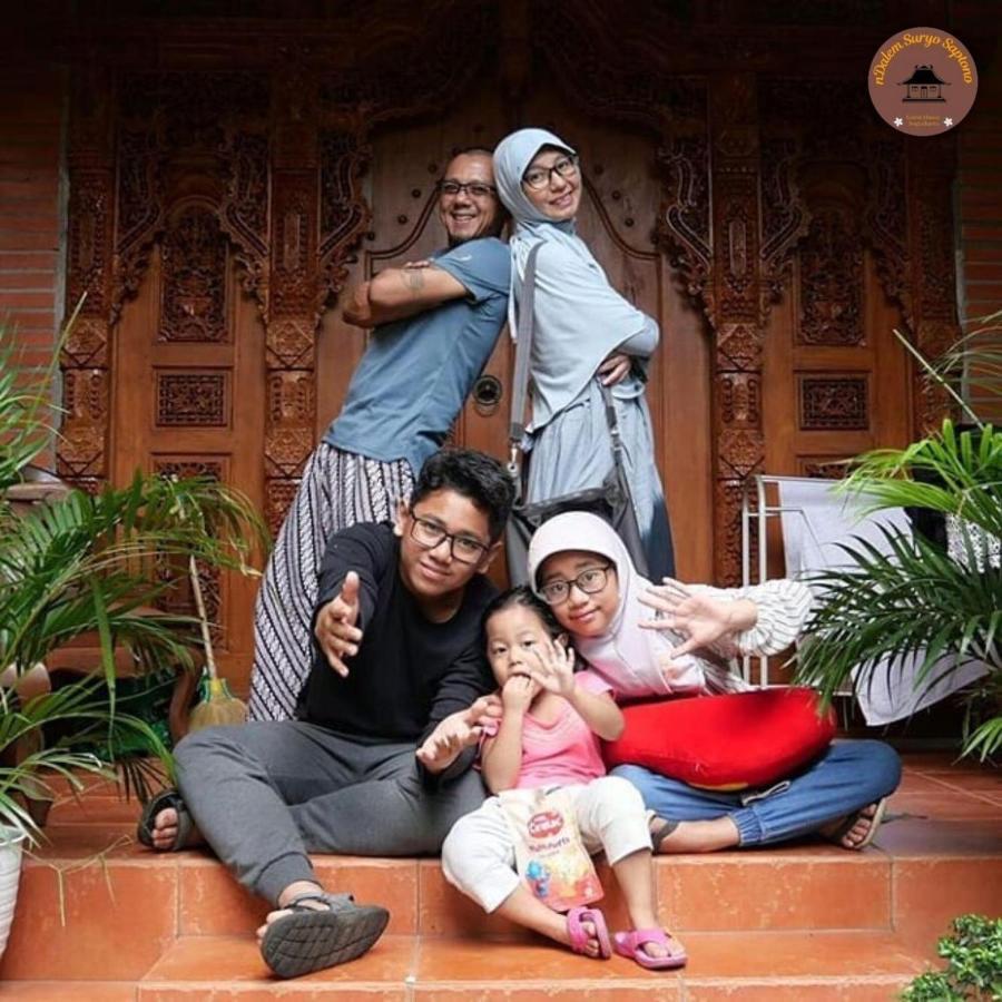 Ndalem Suryo Saptono Guest House Tugu Exteriér fotografie