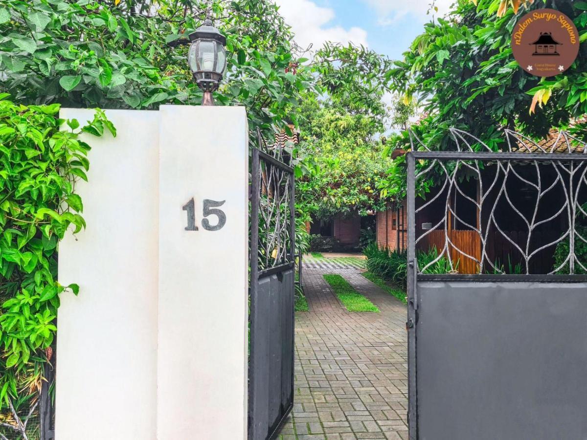 Ndalem Suryo Saptono Guest House Tugu Exteriér fotografie