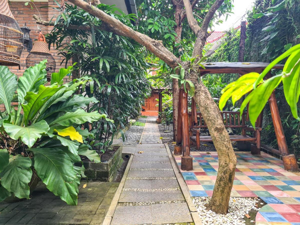 Ndalem Suryo Saptono Guest House Tugu Exteriér fotografie