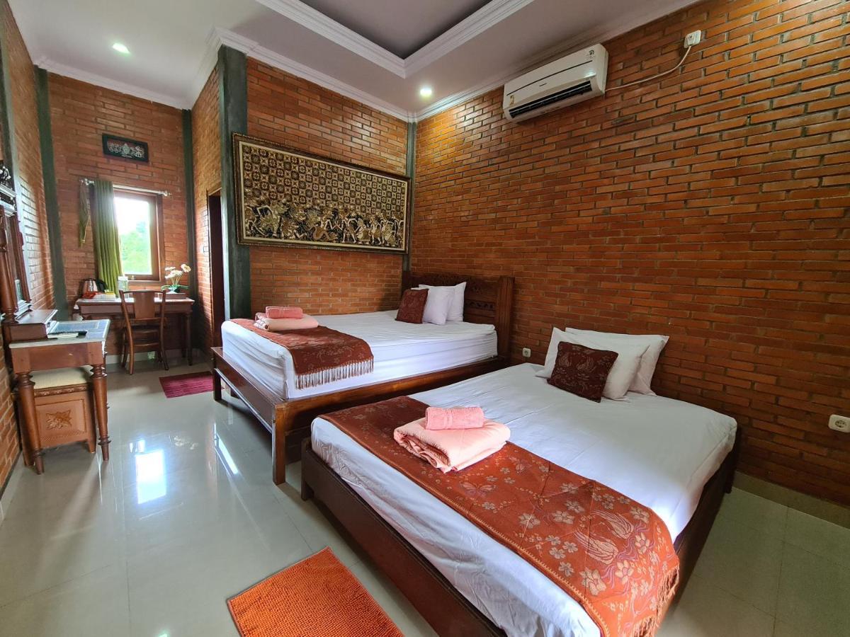 Ndalem Suryo Saptono Guest House Tugu Exteriér fotografie