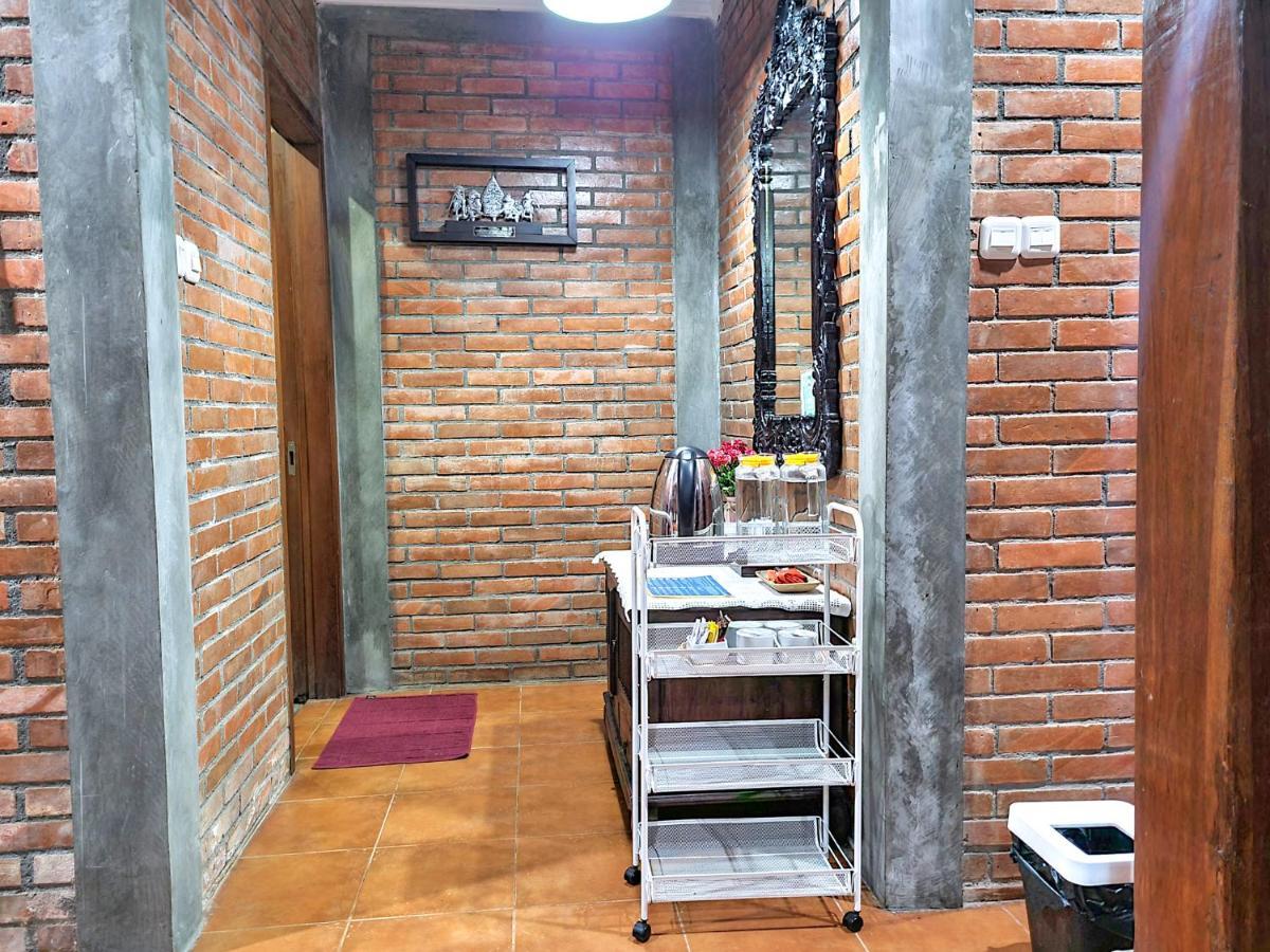 Ndalem Suryo Saptono Guest House Tugu Exteriér fotografie