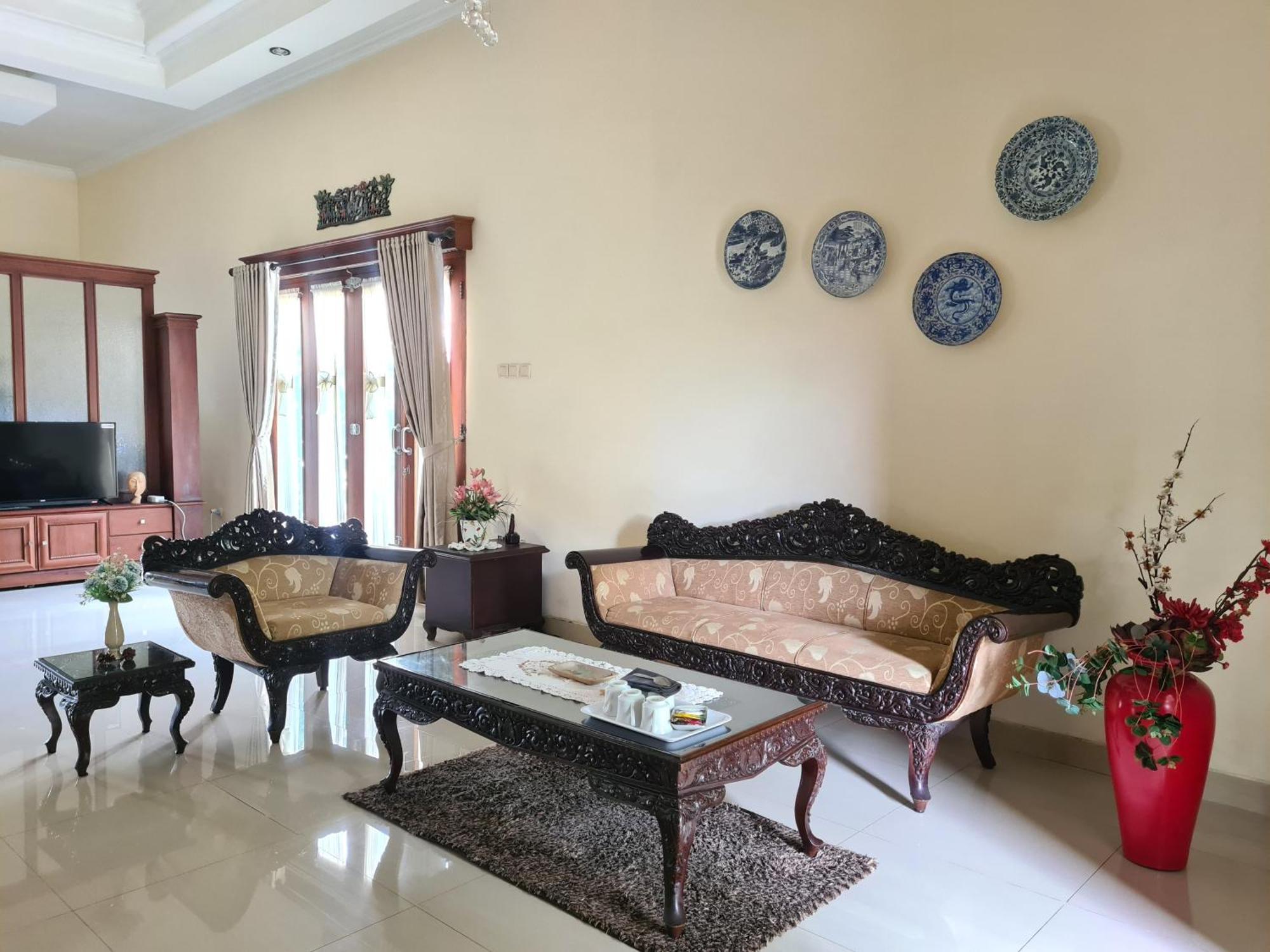 Ndalem Suryo Saptono Guest House Tugu Exteriér fotografie